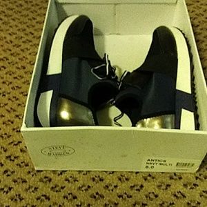 Steve madden trainer shoe